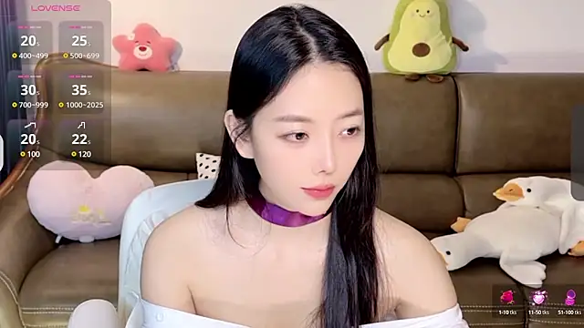 Yilin1999 online show from February 2025 06:43:02 PM