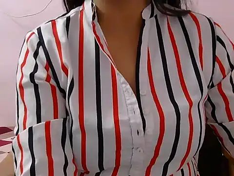 Snapshot of diva-22 chatting on February 2025 02:15:02 PM diva-22 online show from February 2025 02:15:02 PM