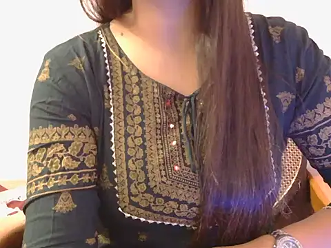 Snapshot of diva-22 chatting on February 2025 01:13:02 PM diva-22 online show from February 2025 01:13:02 PM