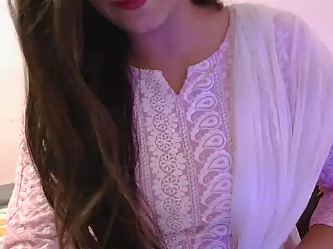 Snapshot of diva-22 chatting on February 2025 03:42:02 PM diva-22 online show from February 2025 03:42:02 PM