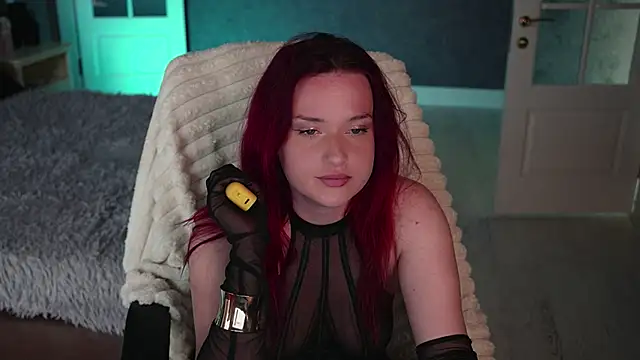 LisaElfy online show from April 2026 02:21:01 PM