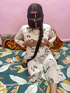 Snapshot of mickey_love chatting on February 2025 01:14:01 PM mickey love online show from February 2025 01:14:01 PM