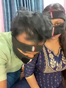 Snapshot of mickey_love chatting on October 2025 05:00:01 PM mickey love online show from October 2025 05:00:01 PM