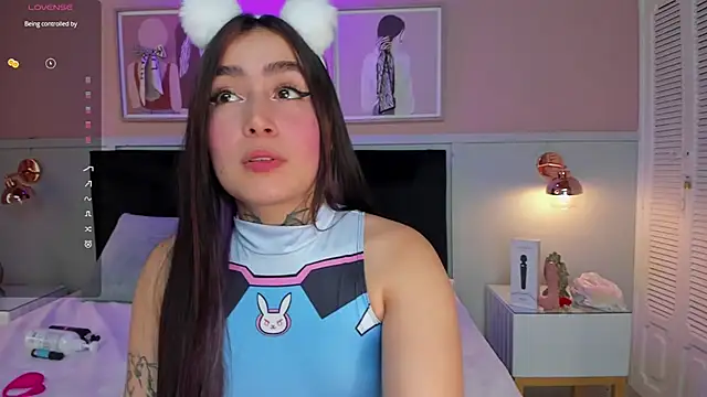 elodie walker online show from October 2025 01:56:01 PM