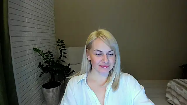 Alicee Gracee online show from March 2026 09:12:01 PM