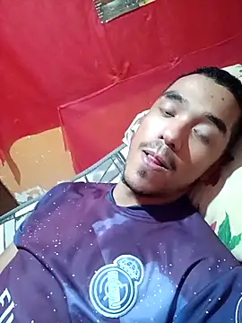 Snapshot of JuggedRegrets chatting on February 2026 04:08:01 AM JuggedRegrets online show from February 2026 04:08:01 AM