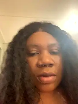 Snapshot of bonbonaumiel chatting on December 2024 12:02:01 PM bonbonaumiel online show from December 2024 12:02:01 PM