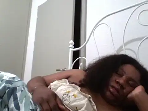 Snapshot of bonbonaumiel chatting on December 2024 02:26:01 AM bonbonaumiel online show from December 2024 02:26:01 AM