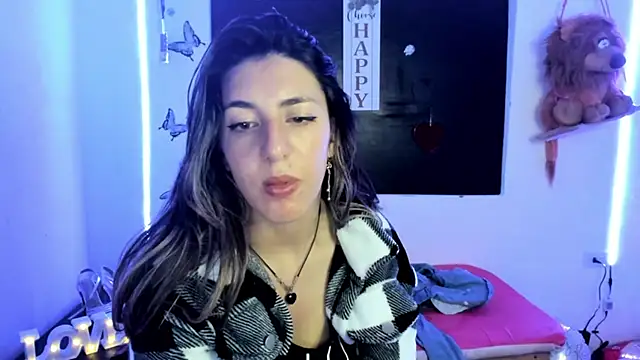 Snapshot of queen-natty chatting on March 2025 06:39:02 AM queen-natty online show from March 2025 06:39:02 AM