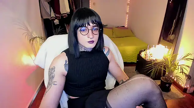 ShiiraVelkor online show from February 2025 10:02:01 AM