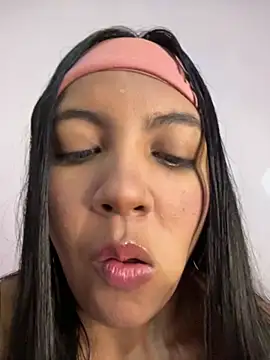 nicole fisherr online show from June 2026 02:14:01 AM