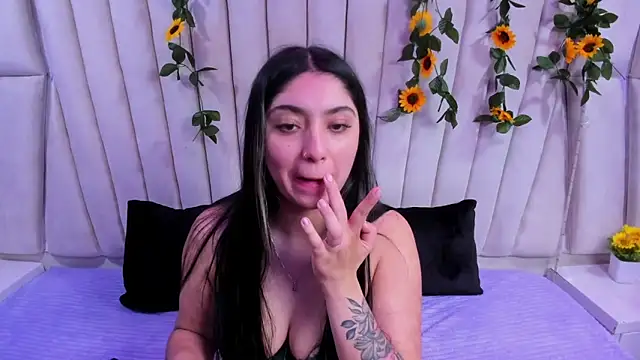 Snapshot of Lucy_Anall_ chatting on September 2025 09:31:01 PM Lucy Anall online show from September 2025 09:31:01 PM