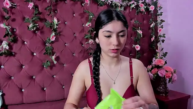 Lucy Anall  online show from June 2026 09:39:01 PM