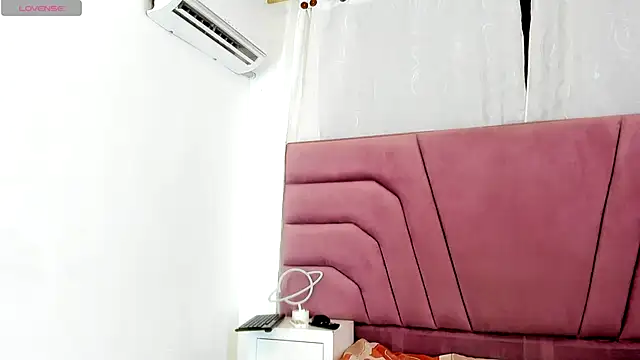 Snapshot of Brianrosex chatting on October 2025 03:21:02 AM Brianrosex online show from October 2025 03:21:02 AM