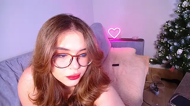 Snapshot of CutiePie3 chatting on December 2024 08:57:02 PM CutiePie3 online show from December 2024 08:57:02 PM