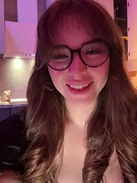 CutiePie3 online show from December 2025 07:53:01 PM