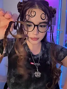 CutiePie3 online show from February 2026 09:29:02 PM