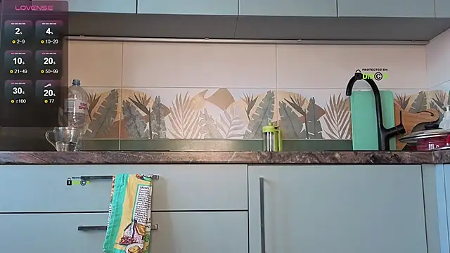 Snapshot of Your_dream_Alice chatting on March 2025 05:38:02 AM Your dream Alice online show from March 2025 05:38:02 AM