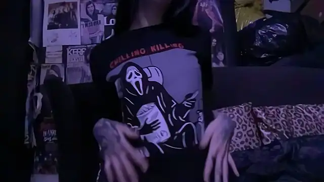 MissMidnightUK online show from October 2025 12:34:01 AM