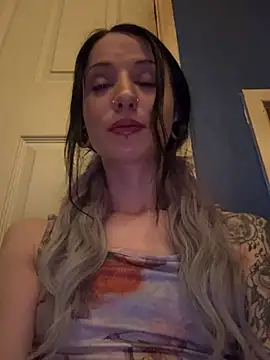 MissMidnightUK online show from April 2026 01:08:01 AM