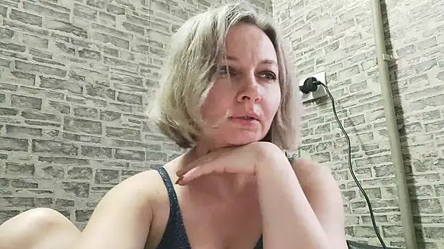 EdithManning online show from January 2025 07:43:01 AM