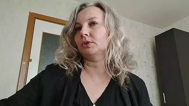 EdithManning online show from May 2026 02:45:01 PM