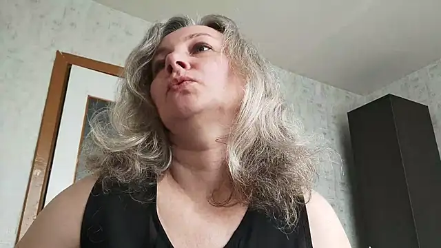 EdithManning online show from May 2026 07:05:01 AM