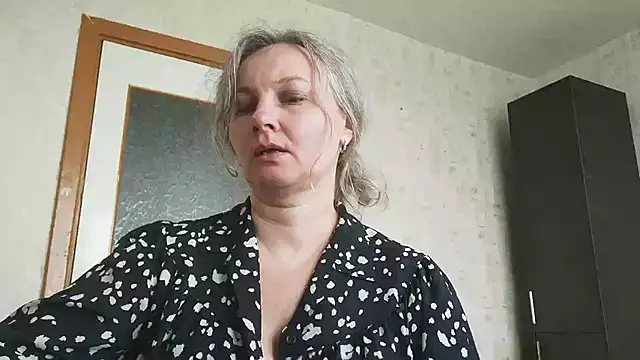 EdithManning online show from May 2026 06:31:02 AM