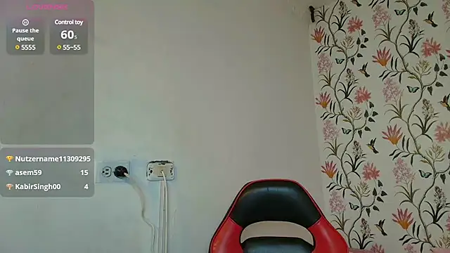 Snapshot of lucia_brown chatting on January 2025 02:21:02 PM lucia brown online show from January 2025 02:21:02 PM