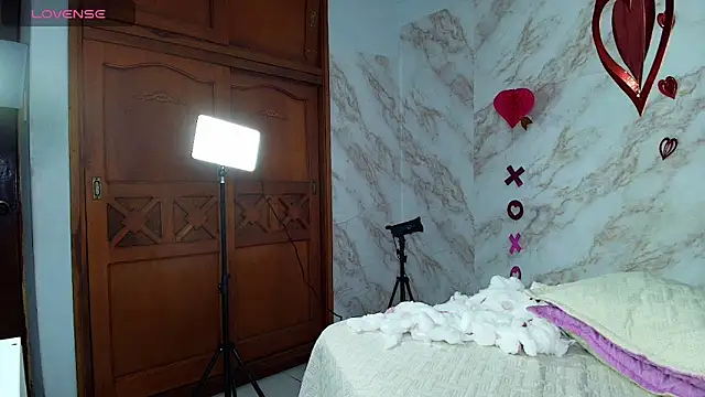 Snapshot of lucia_brown chatting on February 2025 08:26:01 PM lucia brown online show from February 2025 08:26:01 PM