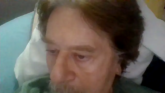 Snapshot of frankie7inch chatting on May 2026 01:06:01 PM frankie7inch online show from May 2026 01:06:01 PM