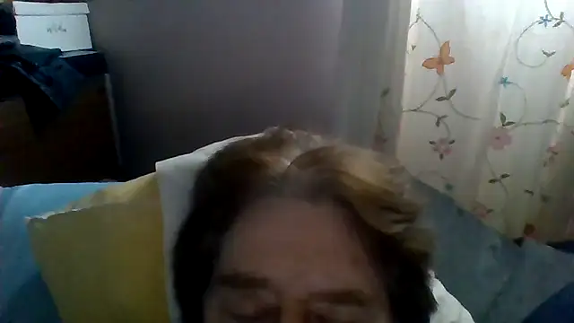 Snapshot of frankie7inch chatting on May 2026 11:28:02 AM frankie7inch online show from May 2026 11:28:02 AM