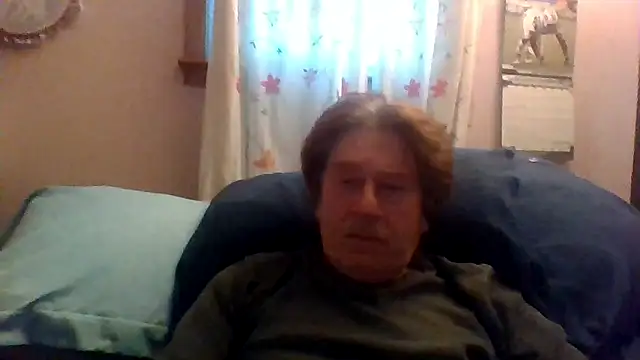 Snapshot of frankie7inch chatting on May 2026 09:39:02 AM frankie7inch online show from May 2026 09:39:02 AM