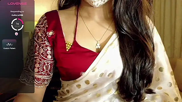 Snapshot of Only_hunny chatting on November 2025 01:02:01 PM Only hunny online show from November 2025 01:02:01 PM