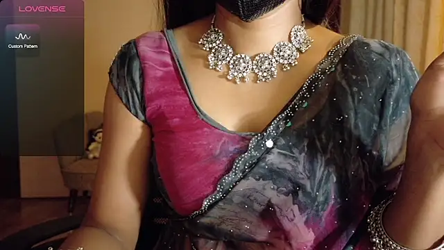 Snapshot of Only_hunny chatting on November 2025 02:02:01 AM Only hunny online show from November 2025 02:02:01 AM