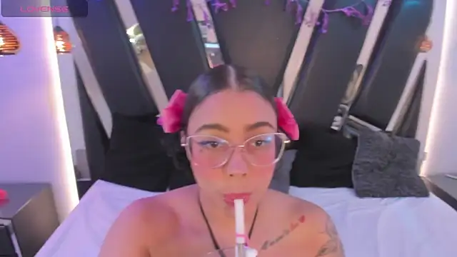 antonelllepiercee online show from March 2026 11:16:01 AM