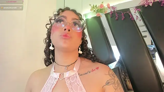 antonelllepiercee online show from June 2026 02:33:01 PM