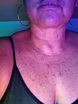 Kasandra Ho online show from March 2026 02:43:01 PM