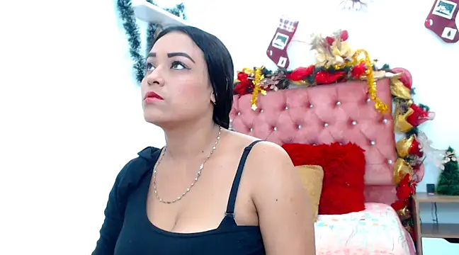 Snapshot of samanthaPuxy chatting on December 2024 03:25:02 AM samanthaPuxy online show from December 2024 03:25:02 AM