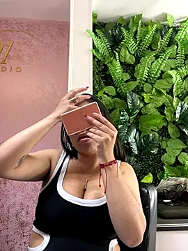 Snapshot of Lea_velle chatting on January 2026 04:38:01 AM Lea velle online show from January 2026 04:38:01 AM