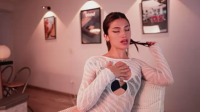 Megga Bluee online show from November 2025 02:10:02 AM