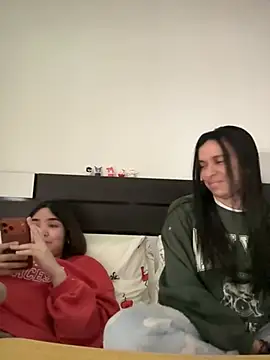 daniniescobarr online show from March 2026 10:19:02 AM