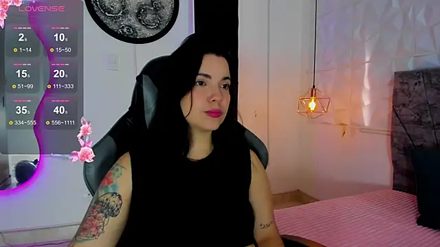 Snapshot of tatiana_sc chatting on November 2025 01:32:01 PM tatiana sc online show from November 2025 01:32:01 PM