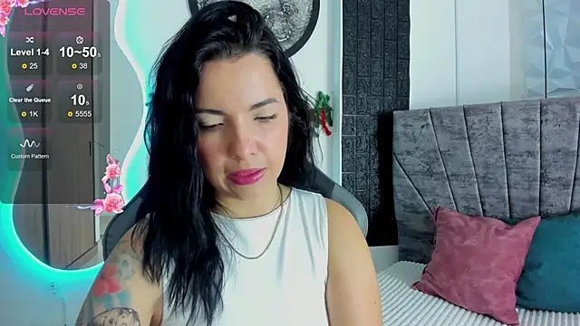 Snapshot of tatiana_sc chatting on November 2025 12:31:02 PM tatiana sc online show from November 2025 12:31:02 PM