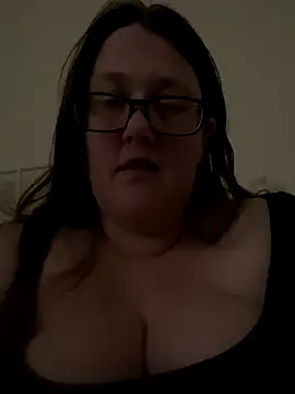 Snapshot of Foxy_Evie40XO chatting on December 2024 01:28:01 PM Foxy Evie40XO online show from December 2024 01:28:01 PM