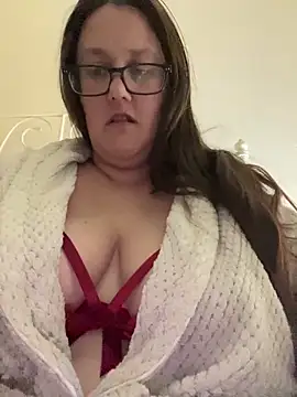 Snapshot of Foxy_Evie40XO chatting on December 2024 07:36:01 PM Foxy Evie40XO online show from December 2024 07:36:01 PM