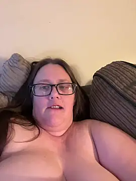 Snapshot of Foxy_Evie40XO chatting on December 2024 11:37:01 PM Foxy Evie40XO online show from December 2024 11:37:01 PM