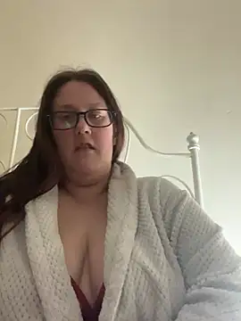Snapshot of Foxy_Evie40XO chatting on December 2024 10:55:02 PM Foxy Evie40XO online show from December 2024 10:55:02 PM