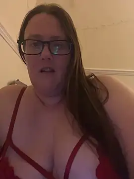 Snapshot of Foxy_Evie40XO chatting on February 2025 11:04:02 PM Foxy Evie40XO online show from February 2025 11:04:02 PM
