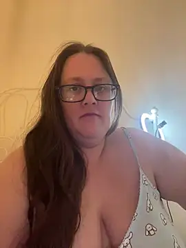 Snapshot of Foxy_Evie40XO chatting on February 2025 07:56:01 PM Foxy Evie40XO online show from February 2025 07:56:01 PM